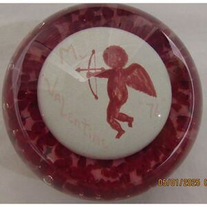 Jim Davis Cupid 1976 signed floral paperweight paper weight Valentine red white